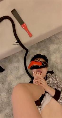 【美杜莎】面试家狗伺候舔脚 bf21479