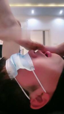 【罗宾】黑丝裸足踩狗脸 bf21663