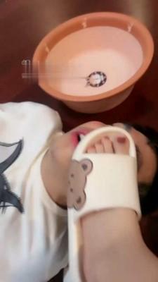 【桃幼幼】圈养男友伺候起床 bf21612