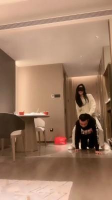 【kiki】白鞋棉袜辱小奶狗 bf21617