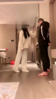 【kiki】白鞋棉袜辱小奶狗 bf21617