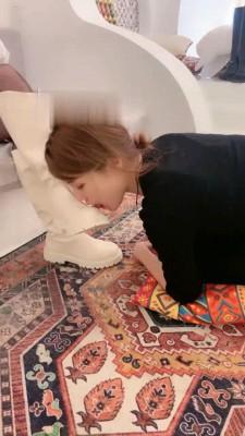 【领主老大】拉拉女奴踩踏脚垫 bf21550