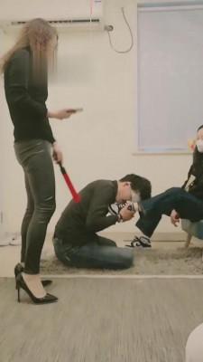 【安静大大】亲母女暴力踩/踹/耳光【三视角版】 bf21499