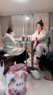 【惜沫】刺激!美甲店当众素人的面tj狗 bf21521