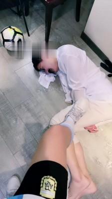 【若依】诱惑-足球宝贝踢踹黑鬼【完整版】 bf21525