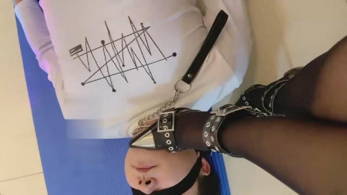 【艾维尔】黑丝高跟诱惑恋足调 bf21522