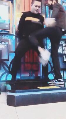 【雪琪琪】双S-KTV女服务员蹂躏客人【双视角版】 bf21434