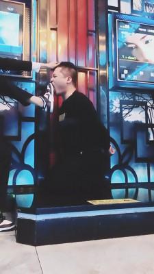 【雪琪琪】双S-KTV女服务员蹂躏客人【双视角版】 bf21434