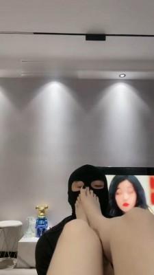 【樱桃大大】萝莉主白丝蹂躏脚垫【完整版】 bf21461