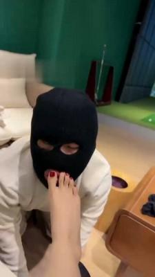 【斯羽】女神打完球后原味脚辱狗 bf21502