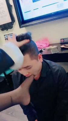 【西西小主】带素人女同事虐老板【双视角版】 bf21386 【西西小主】带素人女同事虐老板【双视角版】 bf21386