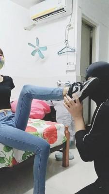 【美娜格格】瑜伽教练转胯+白棉袜气味羞辱 bf21392