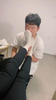 【晨颜】闻脏臭棉袜+坐脸【完整版】 bf21393