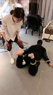 【领主老大】五花大绑强制鞭打刑虐 bf21353