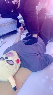 【精神小妹】精彩-素人群调原味鞋袜辱狗 bf20125