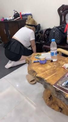 【琳嘉】姐妹花圈养小母狗【双视角版】 bf20061