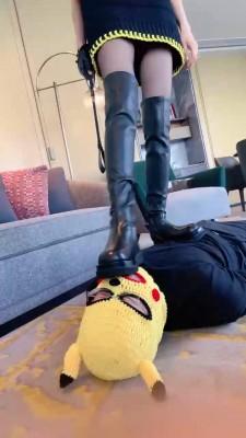 【美美子】网红模特长靴黑丝诱惑调 bf20068