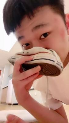 【强抚】迷恋鞋袜脚的奶狗 bf20058