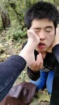 【辣妹】野外踩虐跟踪狂  JS22103002