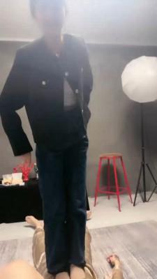 【ccyouer】带素人闺蜜调贱狗 bf19981