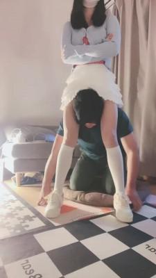 【桃子老师】学生主过膝袜虐打 bf20007