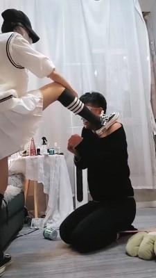 【丫丫】艺校女神暴打班主任 bf19982