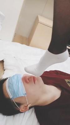 【美娜格格】原味白袜+黑丝气味羞辱