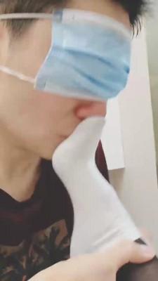 【美娜格格】原味白袜+黑丝气味羞辱