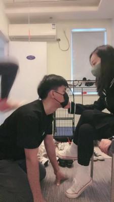 【安静大大】母女S耳光/踩踏/舔鞋【三视角版】 bf19913