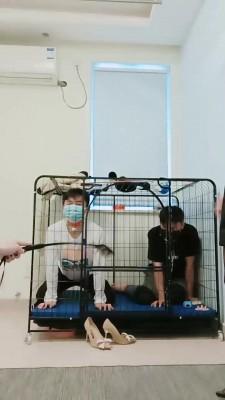 【安静大大】亲母女调两公狗【三视角超完整版】JS22102502