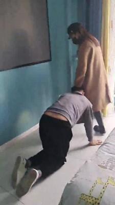 【夏娃】高跟舔脚羞辱贱狗（三视角） bf19881