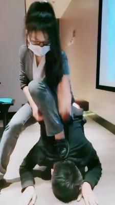 【Alice女王】皮鞋踩踏耳光极致羞辱（续集） bf19890