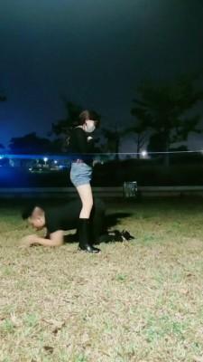 【雪琪琪】户外美女虐打醉汉 bf19948