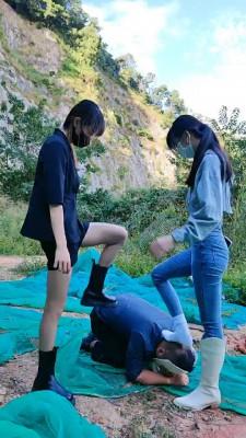 【暴力美学】猥琐路人被姐妹花调【双视角版】 bf19754