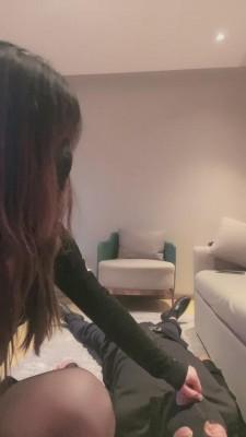 【不期而遇】黑丝高跟美腿辱狗 bf19759