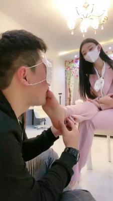 【罗宾】暴躁评委暴打练习生 bf19696