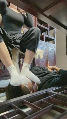 【沅芷大人】女白领无意识踩狗 bf19685