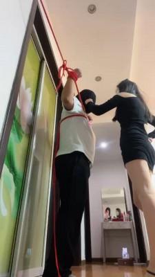 【艾拉】来自妈妈和小姨的惩罚 bf19622