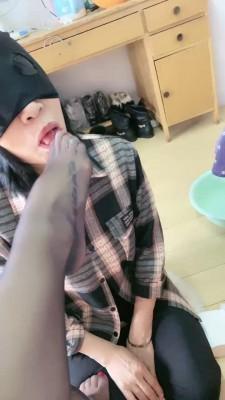 【歌迪丝S】极致深喉恋足羞辱贱狗 bf19543