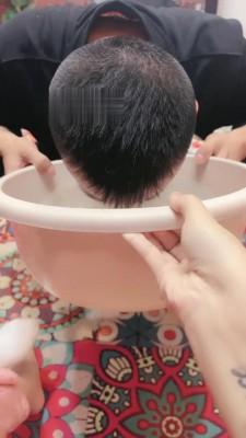 【小祖宗】情侣奴伺候舔脚