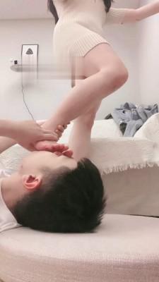 【强抚】近距离玉足辱奶狗 bf19494