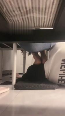 【万一】臭脚无意识踩脚垫 bf19492