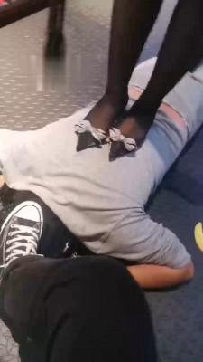 【天蝎女王】双S踩踏虐废地毯 bf19384