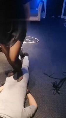 【天蝎女王】双S踩踏虐废地毯 bf19384