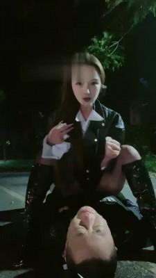 【一诺大小姐】长靴御姐户外虐跟踪狂 bf19385