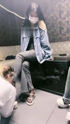 【十三妹】闺蜜跪下说想做狗 bf19347