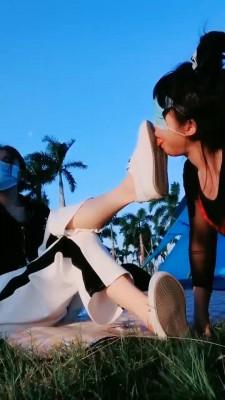 【丹祖宗S】户外抓住小三母狗狠虐（双视角） bf19226