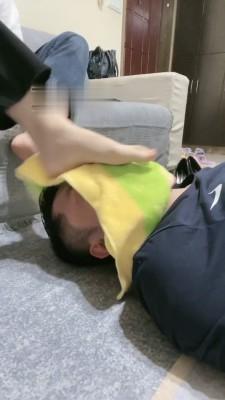 【偏不S】情侣主假期让绿帽伺候 bf19265