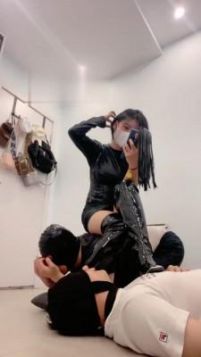 【悠蔻大魔王】长靴S双奴伺候聊天 bf19278