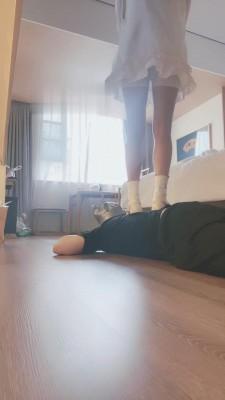 【桃子老师】白靴萝莉主暴打贱奴 bf19184